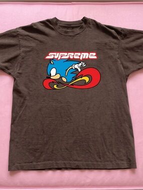 Gildan Brown Sonic Speed Graphic Tee